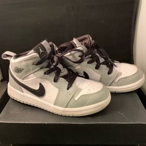 Toddler Jordon 1s
